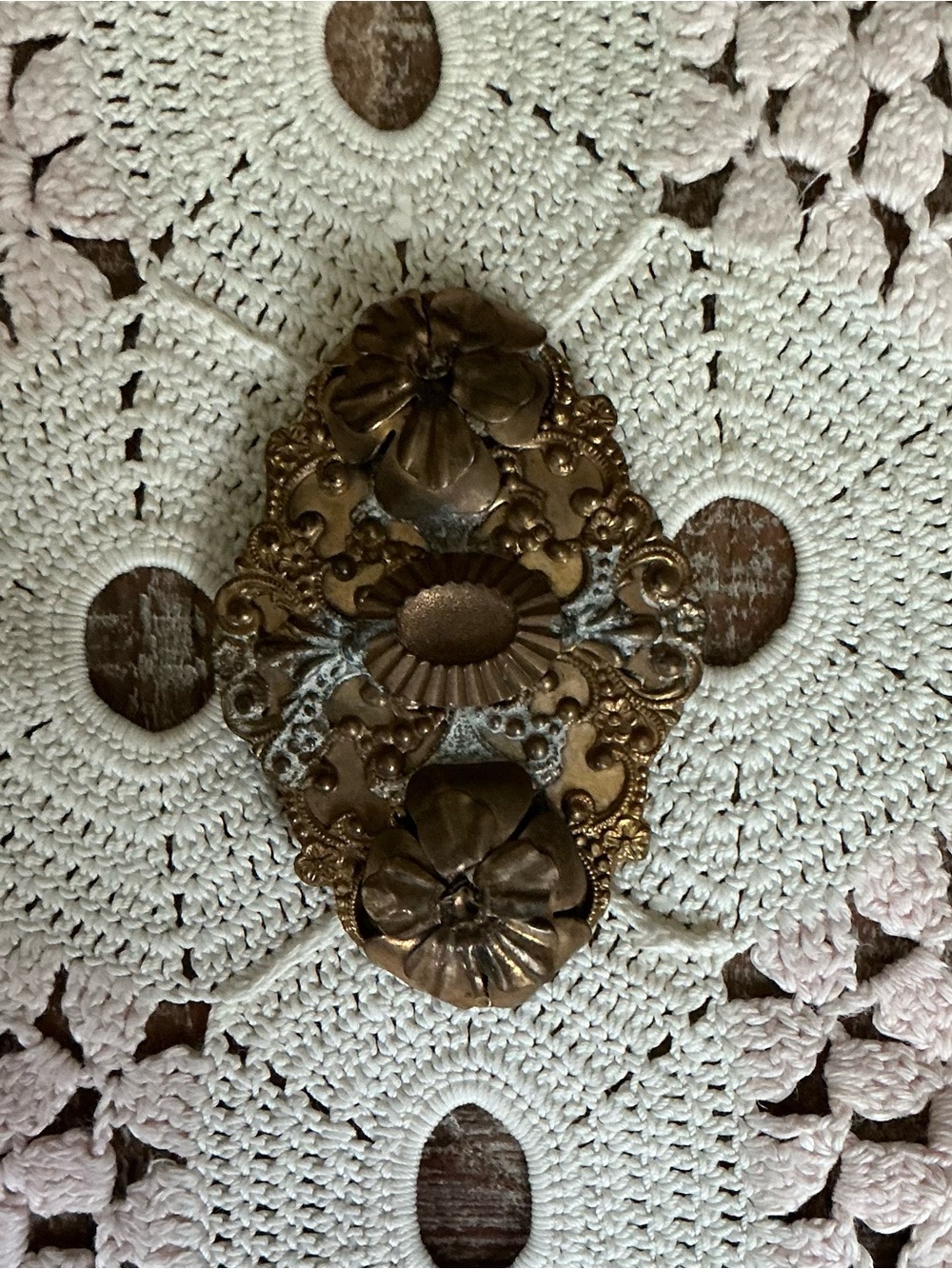 Vintage Floral Metal Brooch in Antique Gold